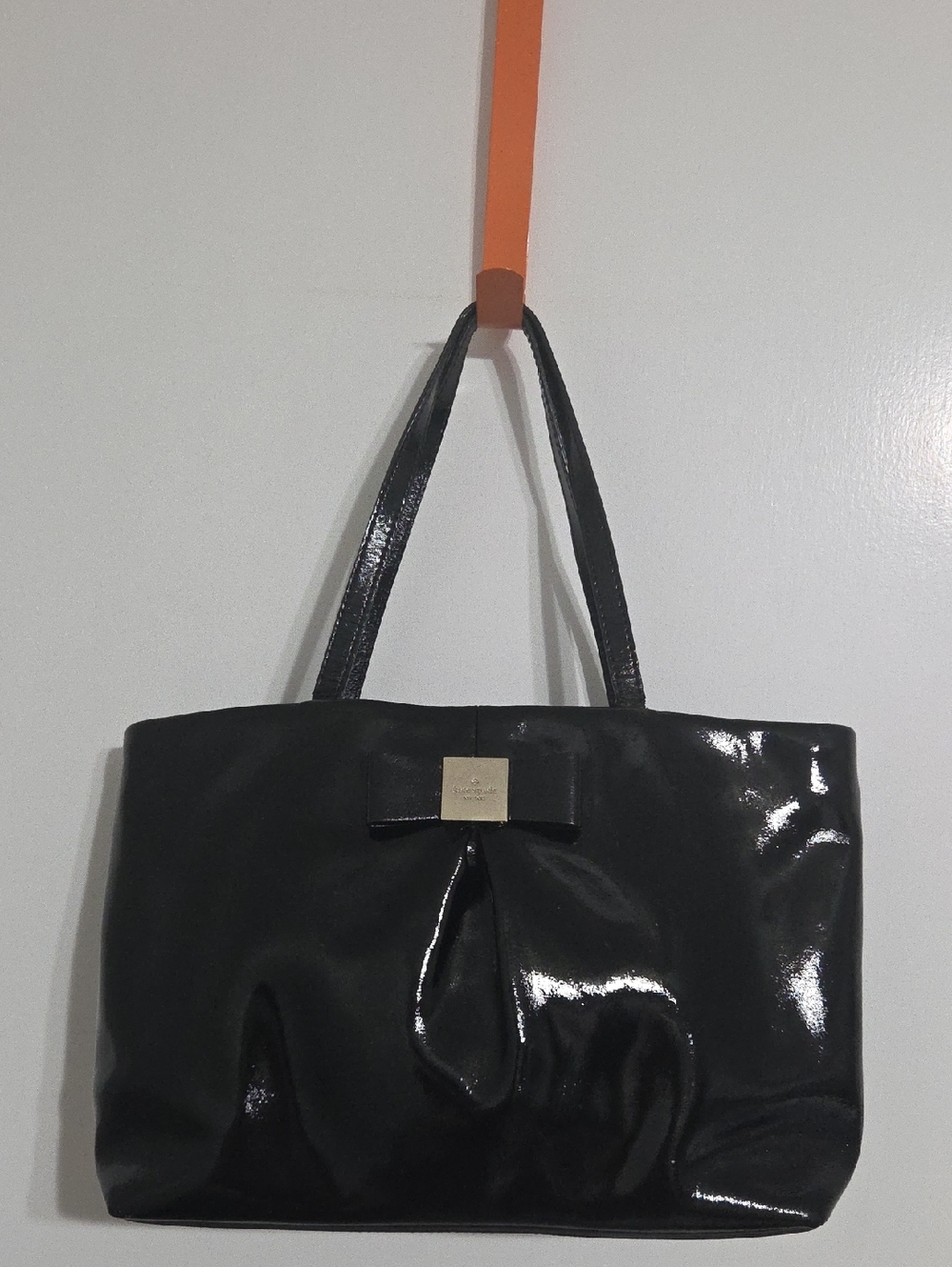 KATE SPADE VERANDA PLACE EVIE TOTE STORY BOOK